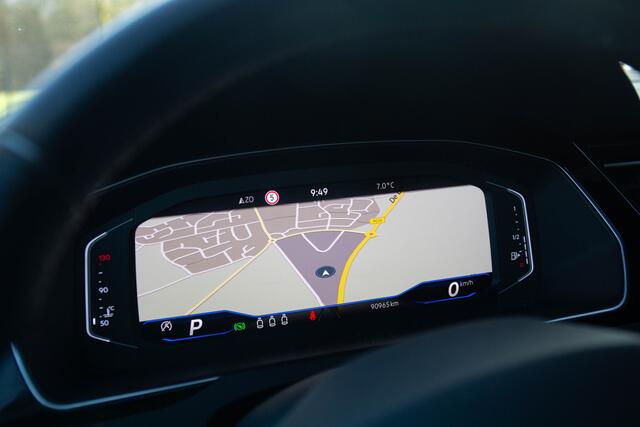 Volkswagen PASSAT Variant 1.5 TSI Business , Adap. cruise, HUD, Trekhaak, Carplay,