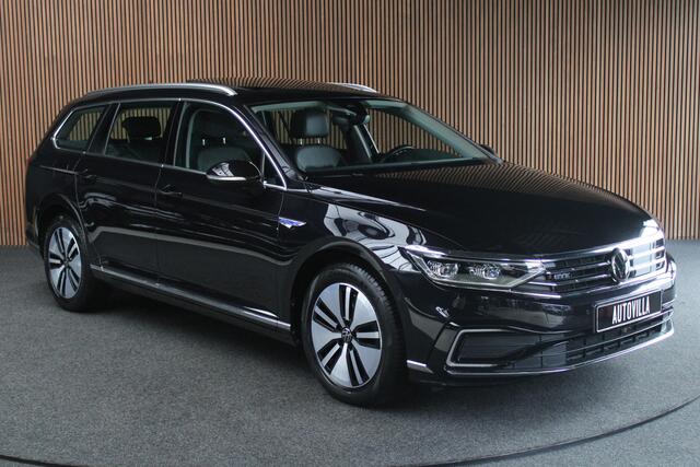 Volkswagen PASSAT Variant 1.4 TSI PHEV GTE Navi Leer Camera Massage PDC Elektr. achterklep LM velgen BTW auto