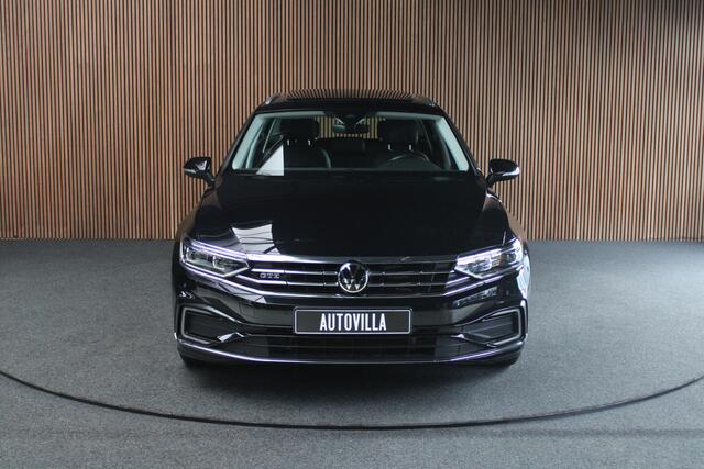 Volkswagen PASSAT Variant 1.4 TSI PHEV GTE Navi Leer Camera Massage PDC Elektr. achterklep LM velgen BTW auto