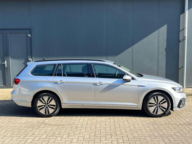 Volkswagen PASSAT Variant 1.4 TSI PHEV GTE Business Automaat / Navigatie / Winterset Meerprijs ¤499,-