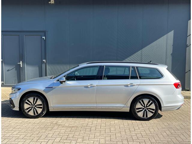 Volkswagen PASSAT Variant 1.4 TSI PHEV GTE Business Automaat / Navigatie / Winterset Meerprijs ¤499,-