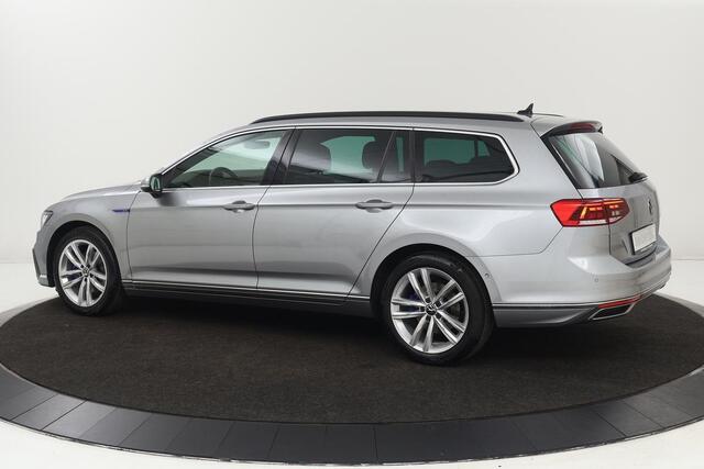 Volkswagen PASSAT 1.4 TSI GTE | Standkachel | Adaptive cruise | Stoelverwarming | Camera | Matrix LED | Carplay | Side Assist | Massage | PDC | Na