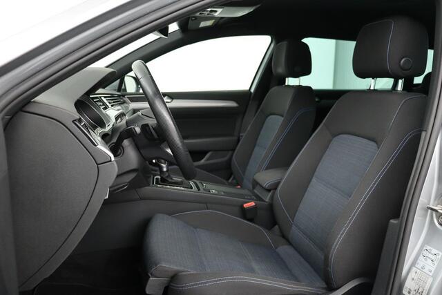 Volkswagen PASSAT 1.4 TSI GTE | Standkachel | Adaptive cruise | Stoelverwarming | Camera | Matrix LED | Carplay | Side Assist | Massage | PDC | Na