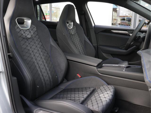 Volkswagen PASSAT Variant 1.5 eHybrid R-Line Edition 204pk | Panoramadak | Stoel- en Stuurverwarming |