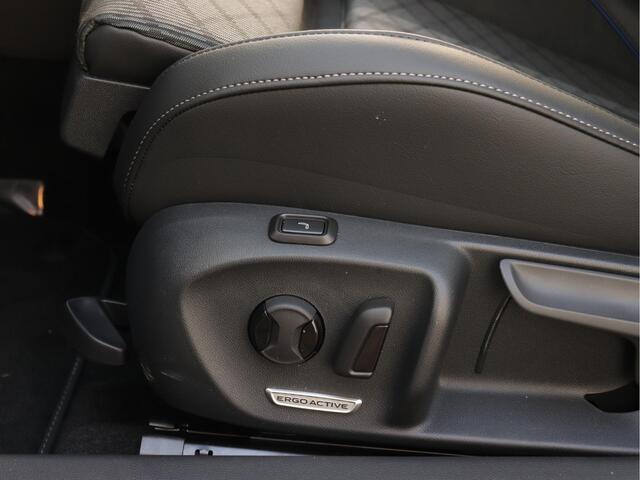 Volkswagen PASSAT Variant 1.5 eHybrid R-Line Edition 204pk | Panoramadak | Stoel- en Stuurverwarming |