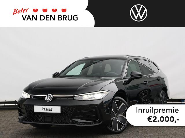Volkswagen PASSAT Variant 1.5 eHybrid R-Line Edition | Pano dak | Trekhaak | 19" inch velgen | Keyless |