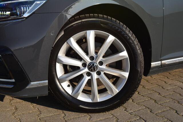 Volkswagen PASSAT 1.4 TSI PHEV GTE | Trekhaak | Camera | ACC | Virtueel |