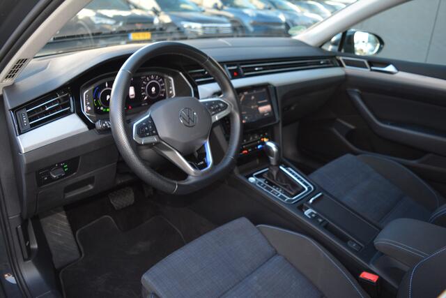 Volkswagen PASSAT 1.4 TSI PHEV GTE | Trekhaak | Camera | ACC | Virtueel |