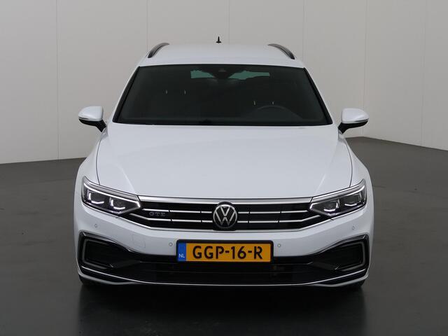 Volkswagen PASSAT Variant 1.4 TSI PHEV GTE Business | Navigatiesysteem | Climate Control | Adaptieve Cruise Control | Stoelverwarming