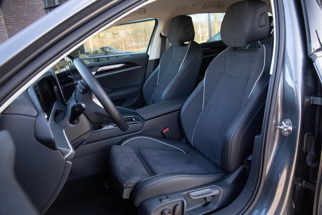Volkswagen PASSAT Variant 1.5 eTSI Elegance Business , HUD, Adap. cruise, Massage,