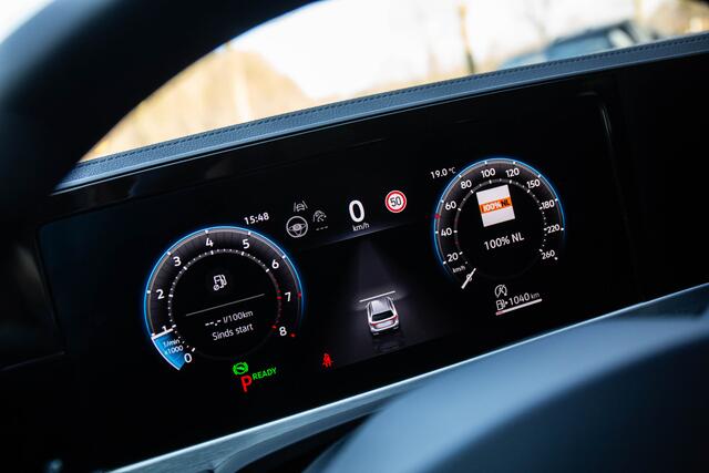 Volkswagen PASSAT Variant 1.5 eTSI Elegance Business , HUD, Adap. cruise, Massage,