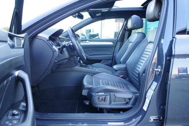 Volkswagen PASSAT Variant 1.4 TSI 218 PK PHEV GTE Business, Leder, Panoramadak, Trekhaak, 4 x Stoelverwarming