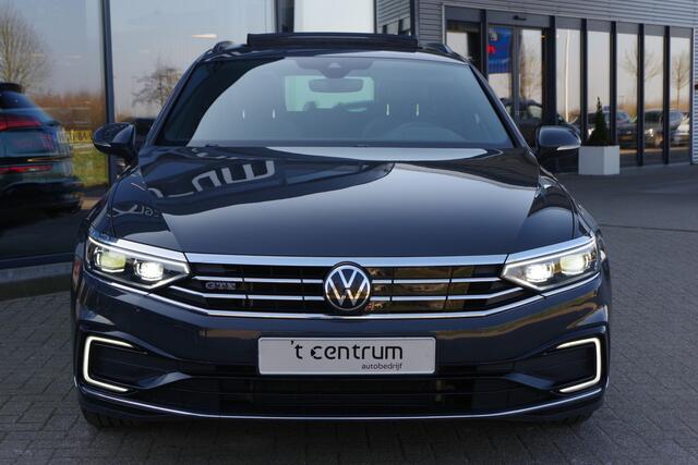 Volkswagen PASSAT Variant 1.4 TSI 218 PK PHEV GTE Business, Leder, Panoramadak, Trekhaak, 4 x Stoelverwarming