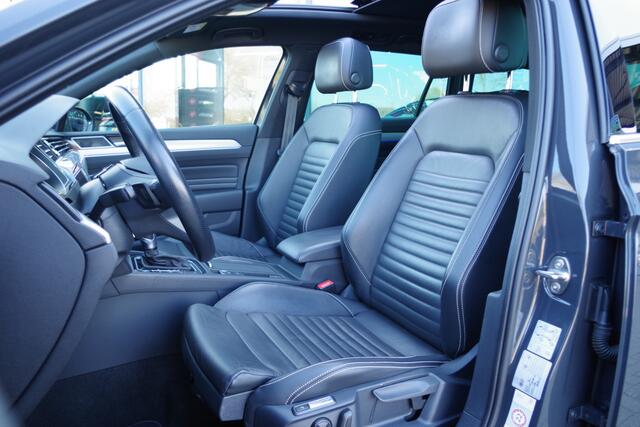 Volkswagen PASSAT Variant 1.4 TSI 218 PK PHEV GTE Business, Leder, Panoramadak, Trekhaak, 4 x Stoelverwarming