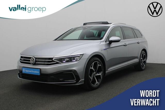 Volkswagen PASSAT Variant 1.4 TSI 218 pk DSG PHEV GTE Business | Panoramadak | Trekhaak | Navigatie Discover Pro | Rondomzicht camera | IQ Light | Stuur-/stoelverwarming