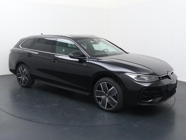 Volkswagen PASSAT Variant R-Line-Edition 1.5 eHybrid 150 kW / 204 pk Variant 6 versn. DSG | Assistance plus pakket | Trekhaak wegklapbaar | Harman Kardon |