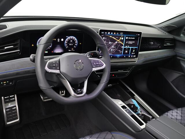 Volkswagen PASSAT Variant R-Line-Edition 1.5 eHybrid 150 kW / 204 pk Variant 6 versn. DSG | Assistance plus pakket | Trekhaak wegklapbaar | Harman Kardon |