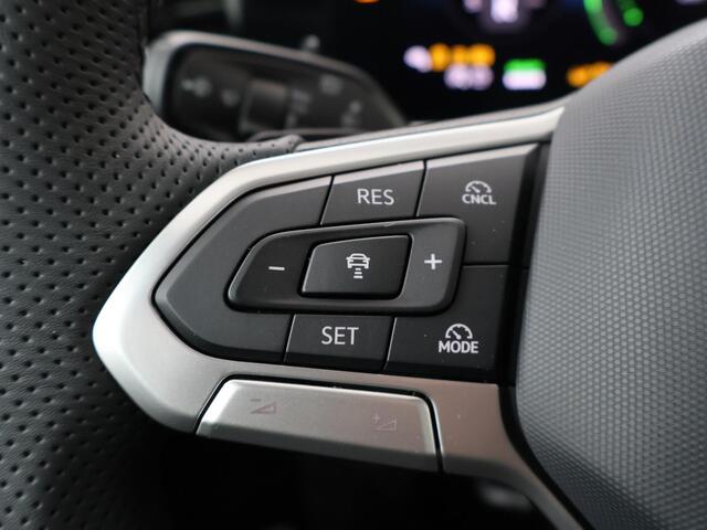 Volkswagen PASSAT Variant R-Line-Edition 1.5 eHybrid 150 kW / 204 pk Variant 6 versn. DSG | Assistance plus pakket | Trekhaak wegklapbaar | Harman Kardon |