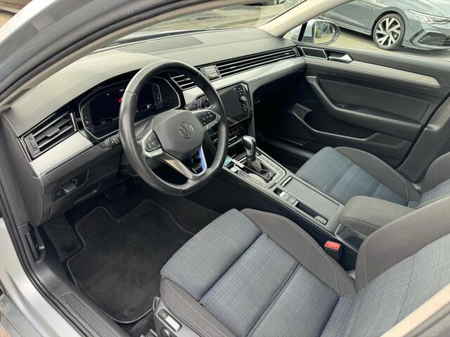 Volkswagen PASSAT Variant 1.4 TSI PHEV GTE Business virtual cockpit, navi, massage stoel, pdc