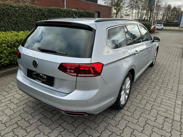 Volkswagen PASSAT Variant 1.4 TSI PHEV GTE Business virtual cockpit, navi, massage stoel, pdc
