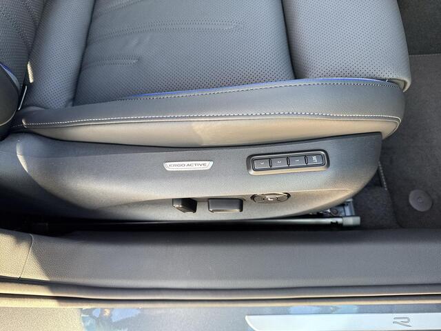 Volkswagen PASSAT Variant 1.5 eHybrid R-Line PHEV | R-Line Black | 272Pk | Leder | Trekhaak | Pano Dak | Head Up Display |