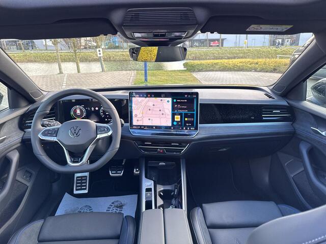 Volkswagen PASSAT Variant 1.5 eHybrid R-Line PHEV | R-Line Black | 272Pk | Leder | Trekhaak | Pano Dak | LED Matrix |