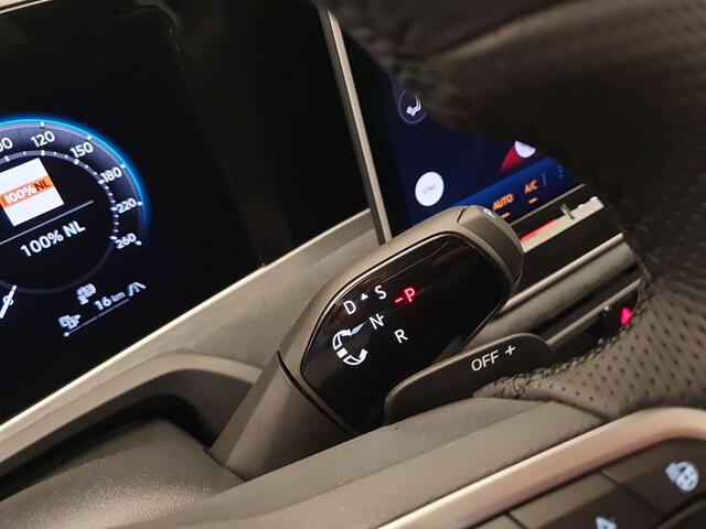 Volkswagen PASSAT Variant 1.5 eHybrid 272pk DSG/AUT R-Line Wegklapbare trekhaak, Panoramadak, Leder