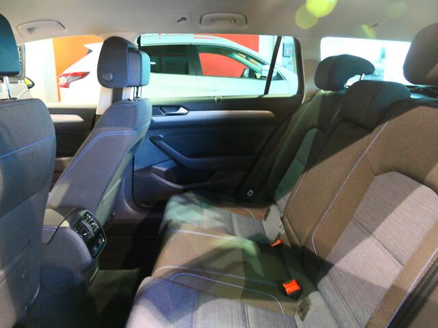 Volkswagen PASSAT Variant 1.4 TSI PHEV GTE Business - Camera, elektrische kofferbakklep, adaptive cruise
