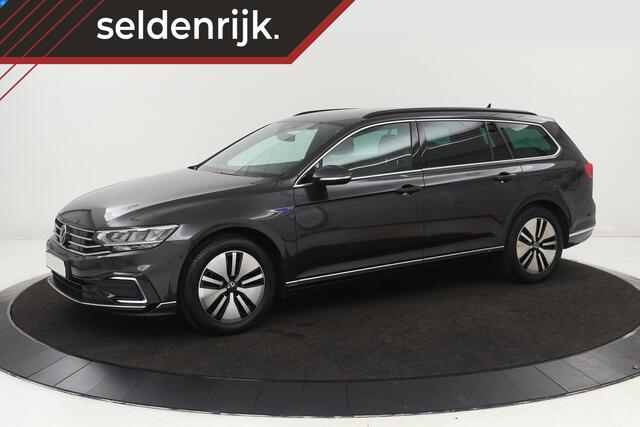 Volkswagen PASSAT 1.4 TSI GTE | Stoelverwarming | Carplay | Adaptive cruise | Camera | Full LED | Navigatie | Side Assist