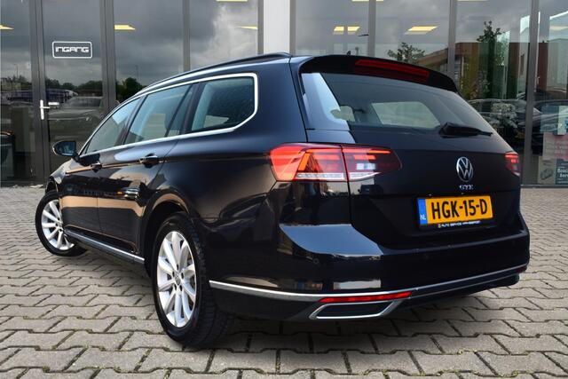 Volkswagen PASSAT Variant 1.4 TSI PHEV GTE | ACC | Camera | Stoel Verwarming |