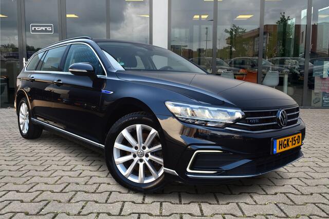 Volkswagen PASSAT Variant 1.4 TSI PHEV GTE | ACC | Camera | Stoel Verwarming |