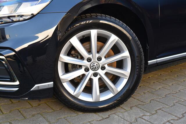 Volkswagen PASSAT Variant 1.4 TSI PHEV GTE | ACC | Camera | Stoel Verwarming |