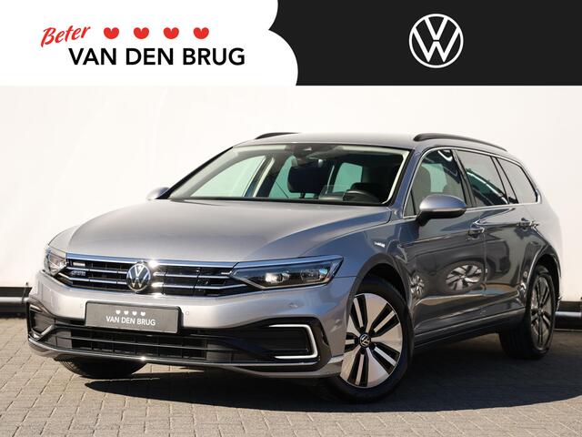 Volkswagen PASSAT 1.4 TSI PHEV GTE Business 218pk DSG | LED | Navigatie | Head up display | Side assist | Stoelverwarming | Camera |