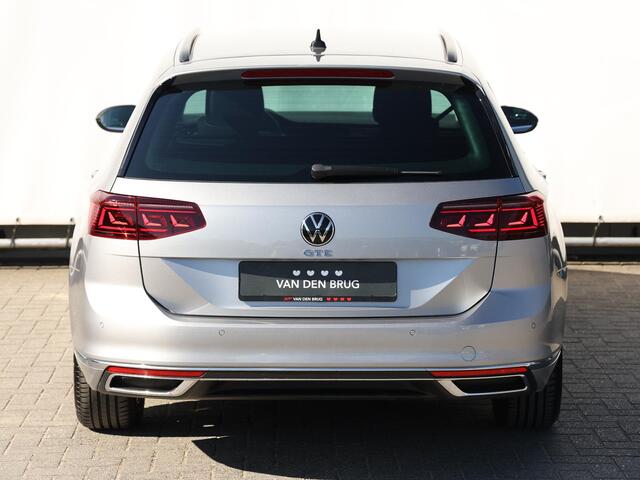 Volkswagen PASSAT 1.4 TSI PHEV GTE Business 218pk DSG | LED | Navigatie | Head up display | Side assist | Stoelverwarming | Camera |