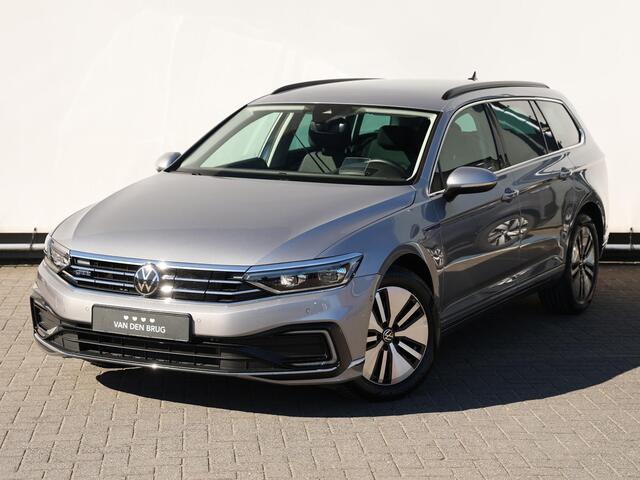 Volkswagen PASSAT 1.4 TSI PHEV GTE Business 218pk DSG | LED | Navigatie | Head up display | Side assist | Stoelverwarming | Camera |