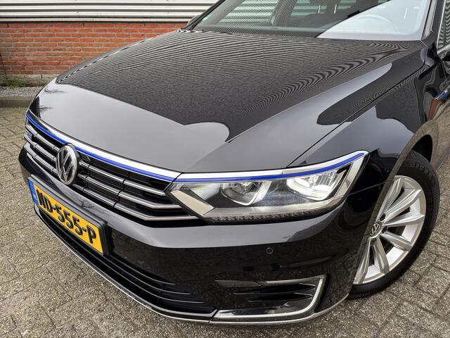 Volkswagen PASSAT Variant 1.4 TSI GTE Connected Series | Afn. Trekhaak | Stoel Verwarming | Navigatie |