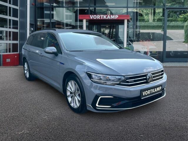 Volkswagen PASSAT 1.4 TSI DSG GTE TREKHAAK/CAMERA/NAVI/ACC/STOELVERW