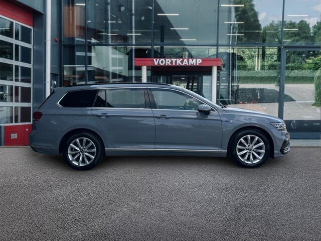 Volkswagen PASSAT 1.4 TSI DSG GTE TREKHAAK/CAMERA/NAVI/ACC/STOELVERW