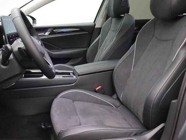 Volkswagen PASSAT Variant 1.5 eTSI Elegance Business 150PK DSG Pano-Schuifdak, Adaptieve Cruise Controle, Head-Up Display, Side Assist, Keyless, Elektr. Achterklep, Achteruitrijcamera, Stoel-Stuurverwarming, 18" LM Velgen