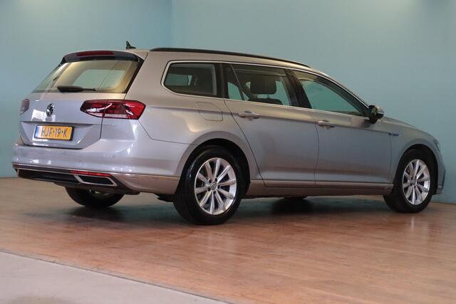 Volkswagen PASSAT Variant 1.4 TSI PHEV GTE Business | NAVI | CAMERA + PDC | ADAP CRUISE | STOELVERW+MASSAGE | LANE-ASSIST |
