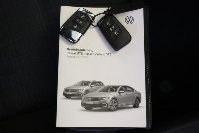 Volkswagen PASSAT Variant 1.4 TSI PHEV GTE Business | NAVI | CAMERA + PDC | ADAP CRUISE | STOELVERW+MASSAGE | LANE-ASSIST |