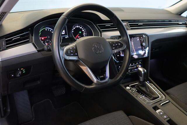Volkswagen PASSAT Variant 1.4 TSI PHEV GTE Business | NAVI | CAMERA + PDC | ADAP CRUISE | STOELVERW+MASSAGE | LANE-ASSIST |