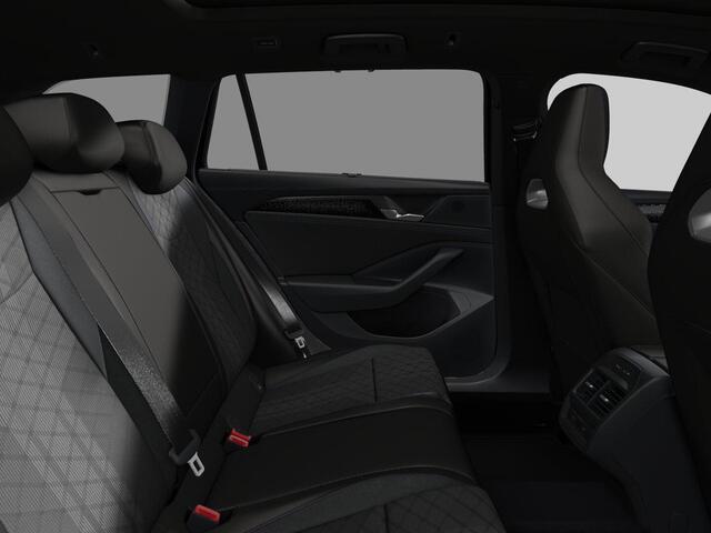 Volkswagen PASSAT Variant R-Line-Edition (9) 1.5 eHybrid 150 kW / 204 pk Va Volkswagen Passat Variant R-Line-Edition 1.5 eHybrid 204 pk 6 versn. DSG · Black style pakket · Trekhaak incl. trailer assist ·