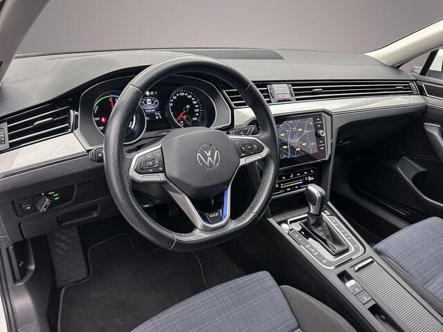 Volkswagen PASSAT Variant GTE Business 1.4 TSI eHybrid 218pk DSG Automaat Panoramadak, Adaptive cruise control, Navigatie, Stoelverwarming, Parkeersensoren, LED koplampen