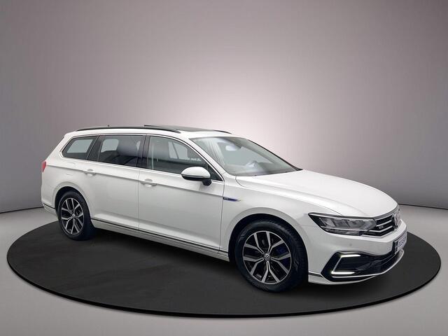 Volkswagen PASSAT Variant GTE Business 1.4 TSI eHybrid 218pk DSG Automaat Panoramadak, Adaptive cruise control, Navigatie, Stoelverwarming, Parkeersensoren, LED koplampen