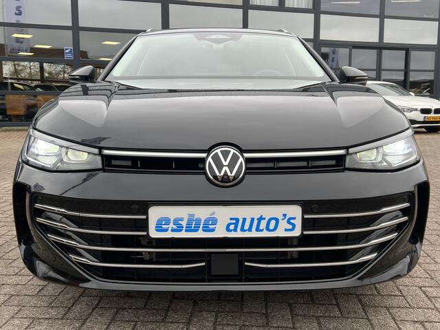 Volkswagen PASSAT Variant 1.5 eTSI 150 pk Dsg Elegance Business Navi Pro Panoramadak Trekhaak IQ Light Leder Elek Stoelen + Verwamring + Koeling + Massage 18 Inch Getint Glas 360 Camera Vol Btw