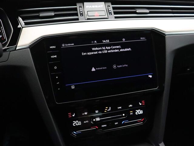 Volkswagen PASSAT Variant R-Line Business 1.5 TSI 150pk DSG Automaat Adaptive cruise control, Navigatie, Achteruitrijcamera, Elektrische achterklep, LED matrix koplampen, Stoelverwarming