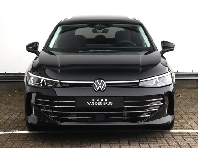 Volkswagen PASSAT Variant 1.5 eTSI Elegance Business | Panoramadak | Leder | Trekhaak | Interieur Plus | Assistance Plus | Design Plus | Multimedia Plus |