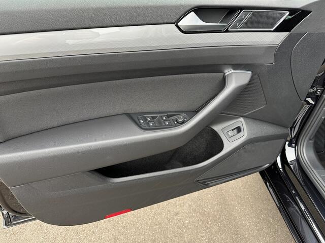 Volkswagen PASSAT Variant 1.5 TSI 150pk DSG Business | Ergo stoel | Camera | Head up | Carplay | Rijklaar incl. 1 jaar Bovag garantie