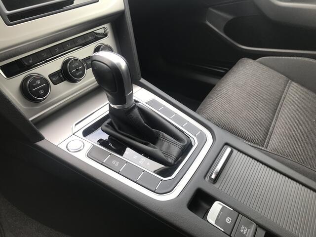 Volkswagen PASSAT Variant 1.4 TSI ACT Connected Series Plus, Adaptive Cruise control, automaat Een proefrit levert het bewijs. Neem contact op en we maken een afspraak!
